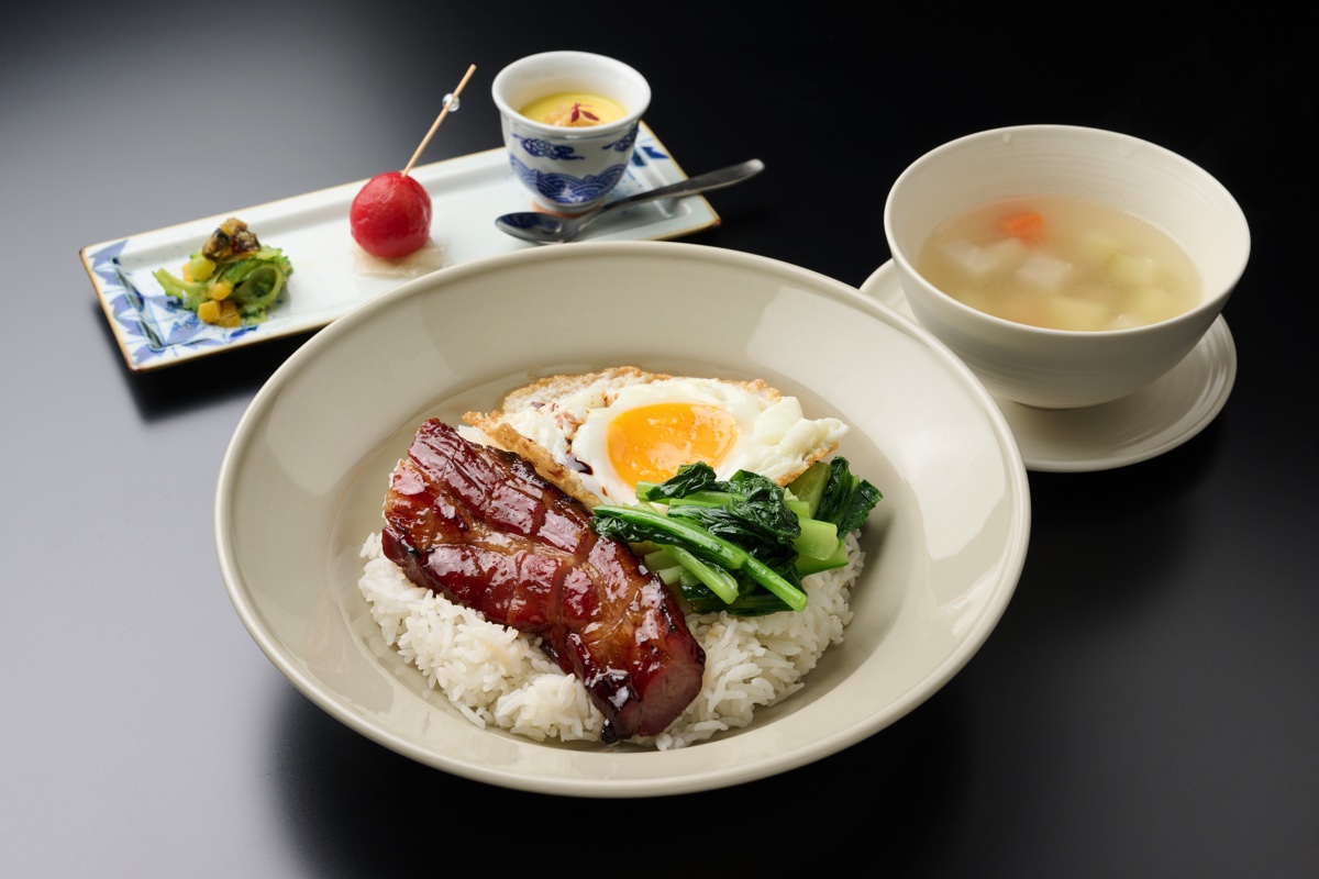 叉焼エッグのせごはん