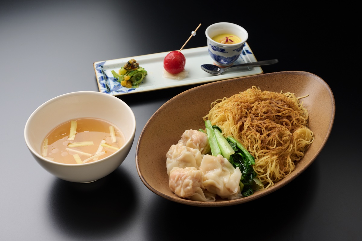 汁なしワンタン麺