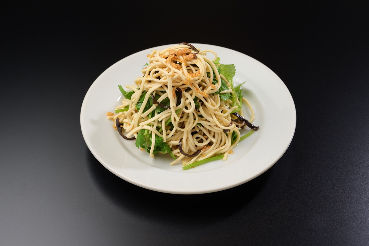 干し豆腐と香菜の葱油ヌードル